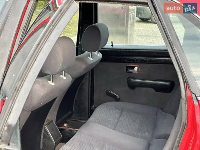 Червоний Ауді 100, об'ємом двигуна 1.8 л та пробігом 300 тис. км за 999 $, фото 52 на Automoto.ua