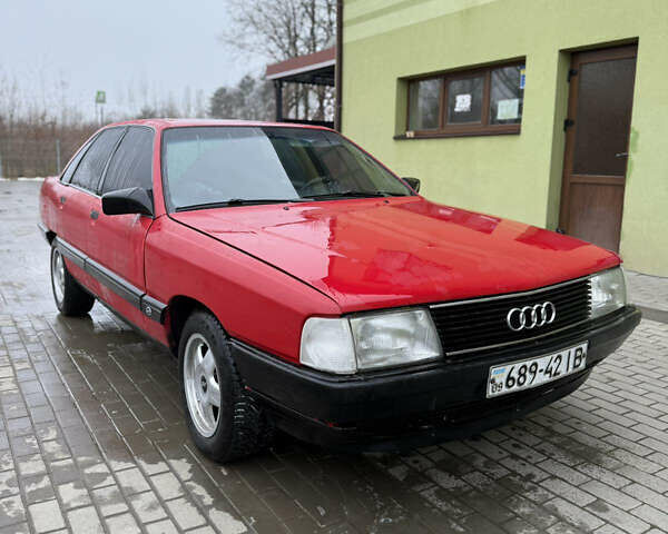 Красный Ауди 100, объемом двигателя 0 л и пробегом 300 тыс. км за 1200 $, фото 5 на Automoto.ua