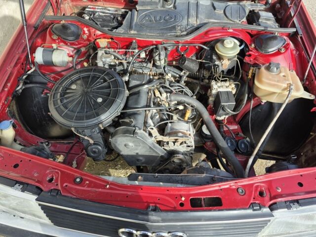 Червоний Ауді 100, об'ємом двигуна 1.8 л та пробігом 285 тис. км за 1699 $, фото 19 на Automoto.ua