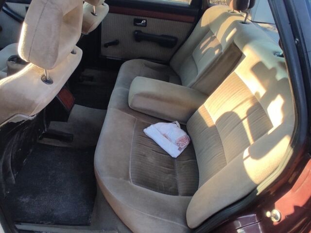 Красный Ауди 100, объемом двигателя 0 л и пробегом 275 тыс. км за 1200 $, фото 4 на Automoto.ua