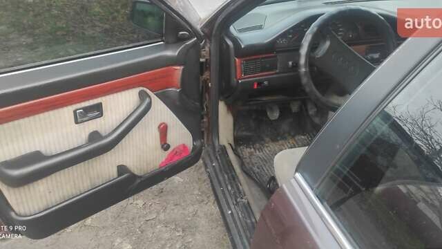 Красный Ауди 100, объемом двигателя 2 л и пробегом 280 тыс. км за 1500 $, фото 3 на Automoto.ua