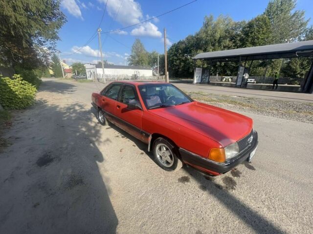 Красный Ауди 100, объемом двигателя 1.8 л и пробегом 270 тыс. км за 1850 $, фото 3 на Automoto.ua