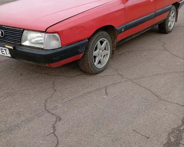 Красный Ауди 100, объемом двигателя 1.8 л и пробегом 260 тыс. км за 1550 $, фото 5 на Automoto.ua