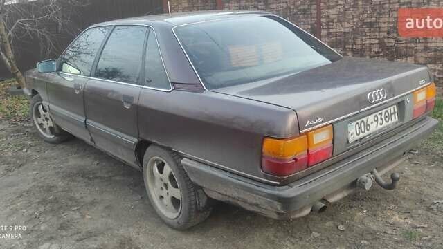 Красный Ауди 100, объемом двигателя 2 л и пробегом 280 тыс. км за 1500 $, фото 7 на Automoto.ua