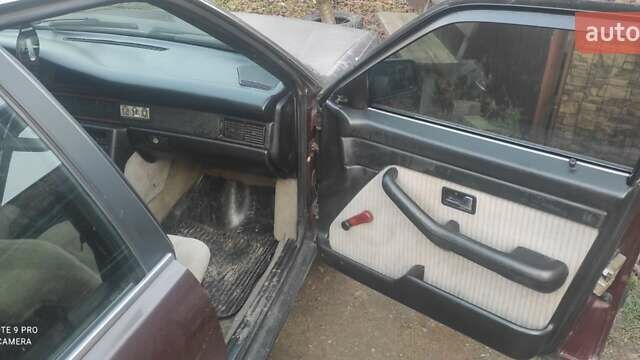 Красный Ауди 100, объемом двигателя 2 л и пробегом 280 тыс. км за 1500 $, фото 4 на Automoto.ua