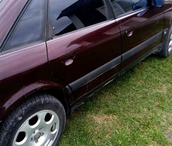 Червоний Ауді 100, об'ємом двигуна 2 л та пробігом 350 тис. км за 2300 $, фото 1 на Automoto.ua