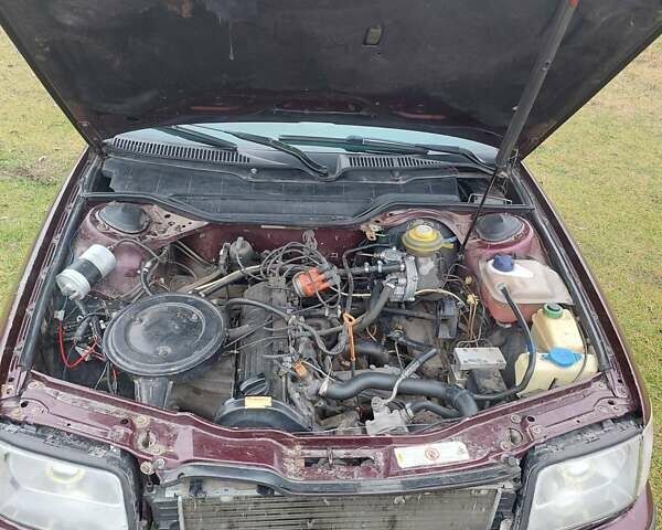 Красный Ауди 100, объемом двигателя 2.31 л и пробегом 350 тыс. км за 2800 $, фото 11 на Automoto.ua