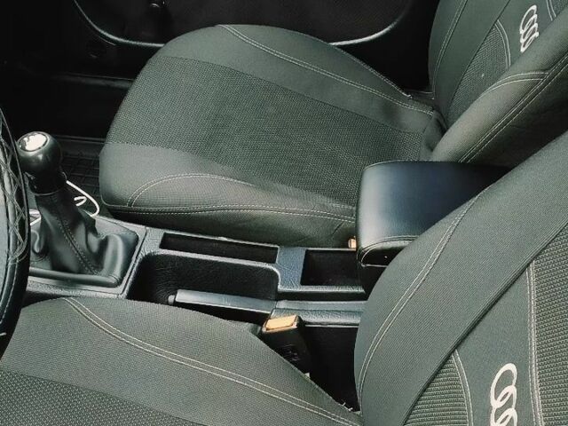 Красный Ауди 100, объемом двигателя 2.3 л и пробегом 289 тыс. км за 3000 $, фото 5 на Automoto.ua