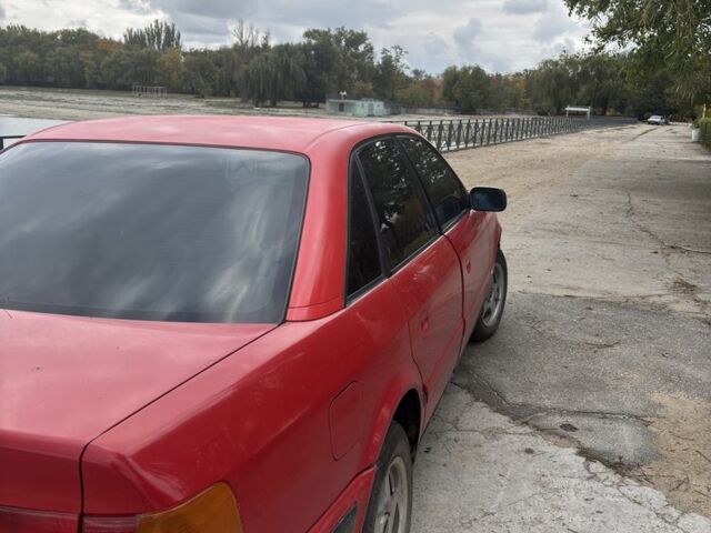 Красный Ауди 100, объемом двигателя 2 л и пробегом 450 тыс. км за 2200 $, фото 5 на Automoto.ua