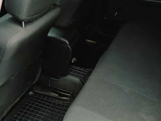 Красный Ауди 100, объемом двигателя 2.3 л и пробегом 289 тыс. км за 3000 $, фото 3 на Automoto.ua