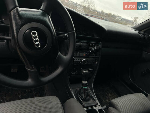 Красный Ауди 100, объемом двигателя 1.99 л и пробегом 400 тыс. км за 2400 $, фото 6 на Automoto.ua