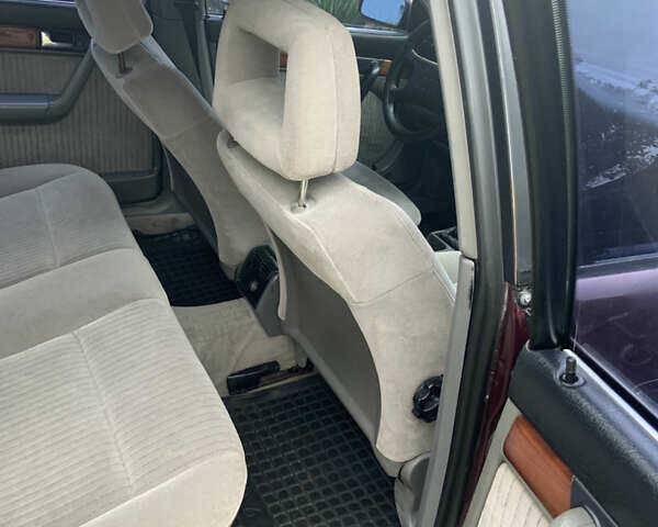 Красный Ауди 100, объемом двигателя 2.8 л и пробегом 276 тыс. км за 3000 $, фото 5 на Automoto.ua