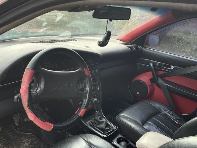 Красный Ауди 100, объемом двигателя 1.9 л и пробегом 300 тыс. км за 1800 $, фото 6 на Automoto.ua