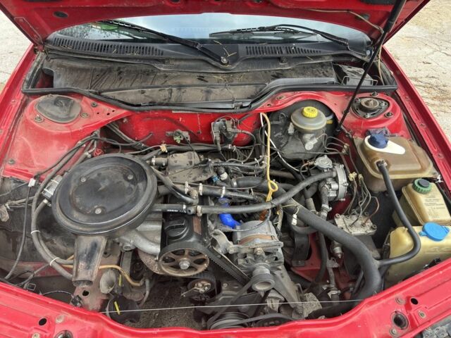 Красный Ауди 100, объемом двигателя 2 л и пробегом 450 тыс. км за 2200 $, фото 7 на Automoto.ua