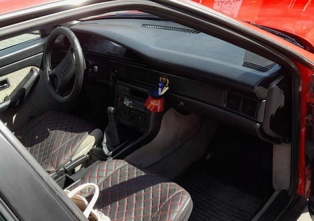 Червоний Ауді 100, об'ємом двигуна 2 л та пробігом 250 тис. км за 2250 $, фото 8 на Automoto.ua