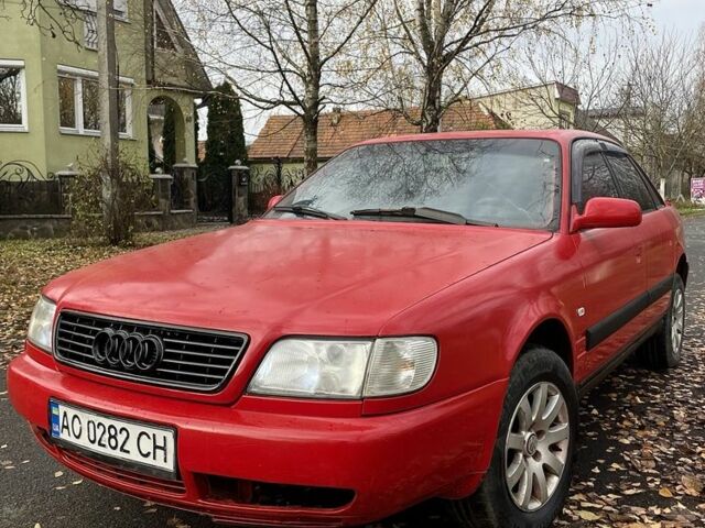 Красный Ауди 100, объемом двигателя 1.9 л и пробегом 300 тыс. км за 1800 $, фото 1 на Automoto.ua