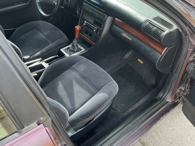 Красный Ауди 100, объемом двигателя 2.3 л и пробегом 500 тыс. км за 1699 $, фото 5 на Automoto.ua