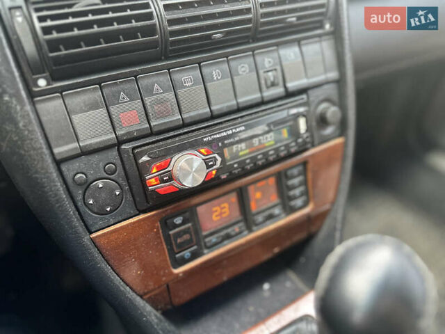 Красный Ауди 100, объемом двигателя 2.8 л и пробегом 205 тыс. км за 2190 $, фото 12 на Automoto.ua