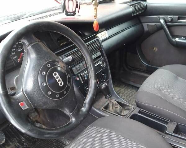 Червоний Ауді 100, об'ємом двигуна 2.5 л та пробігом 370 тис. км за 2600 $, фото 1 на Automoto.ua