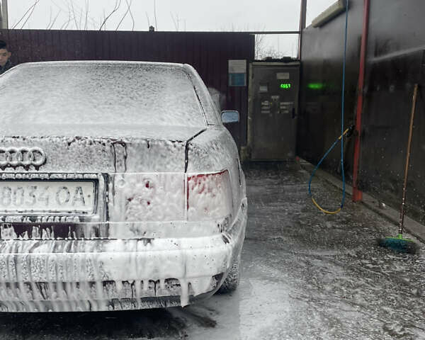 Красный Ауди 100, объемом двигателя 2.31 л и пробегом 328 тыс. км за 1300 $, фото 1 на Automoto.ua