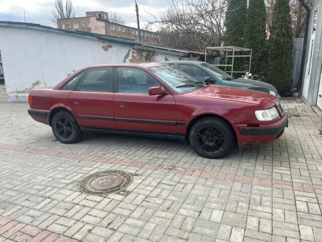 Красный Ауди 100, объемом двигателя 2.3 л и пробегом 400 тыс. км за 2250 $, фото 1 на Automoto.ua