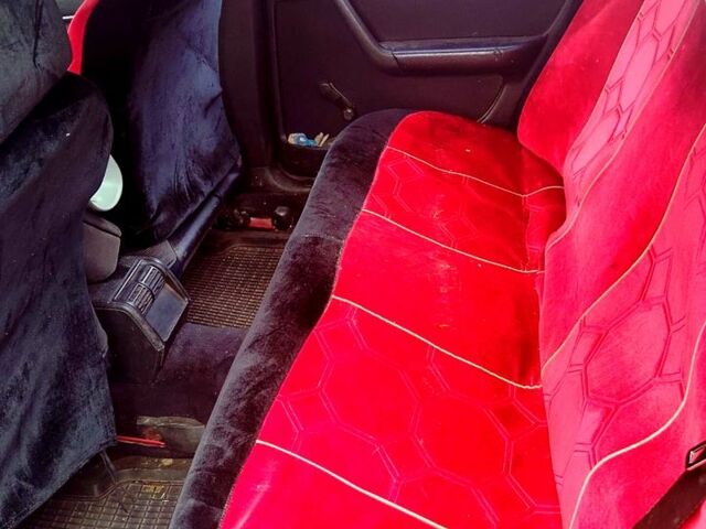 Червоний Ауді 100, об'ємом двигуна 2 л та пробігом 0 тис. км за 1600 $, фото 6 на Automoto.ua