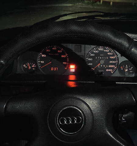 Червоний Ауді 100, об'ємом двигуна 1.8 л та пробігом 300 тис. км за 1700 $, фото 8 на Automoto.ua