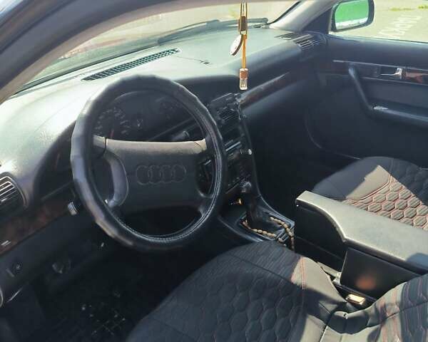 Красный Ауди 100, объемом двигателя 2.6 л и пробегом 177 тыс. км за 2200 $, фото 3 на Automoto.ua
