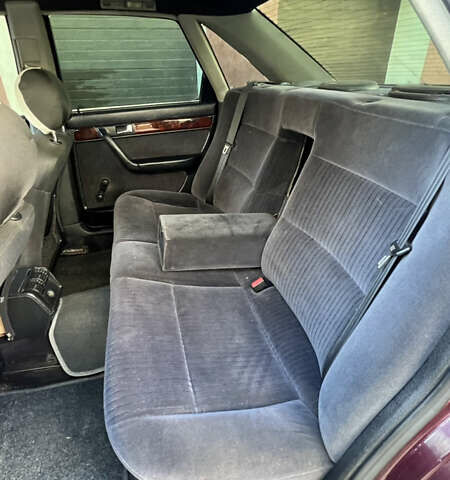 Красный Ауди 100, объемом двигателя 2.77 л и пробегом 200 тыс. км за 2999 $, фото 8 на Automoto.ua