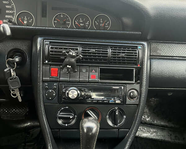 Красный Ауди 100, объемом двигателя 2.3 л и пробегом 400 тыс. км за 2300 $, фото 5 на Automoto.ua