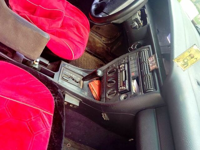 Червоний Ауді 100, об'ємом двигуна 2 л та пробігом 0 тис. км за 1600 $, фото 5 на Automoto.ua