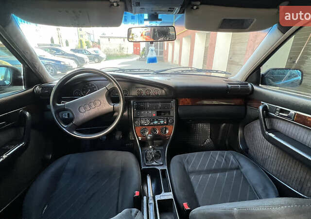 Красный Ауди 100, объемом двигателя 2.77 л и пробегом 200 тыс. км за 2999 $, фото 5 на Automoto.ua