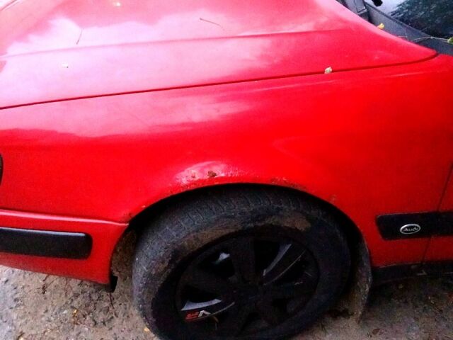 Красный Ауди 100, объемом двигателя 2 л и пробегом 525 тыс. км за 1800 $, фото 5 на Automoto.ua