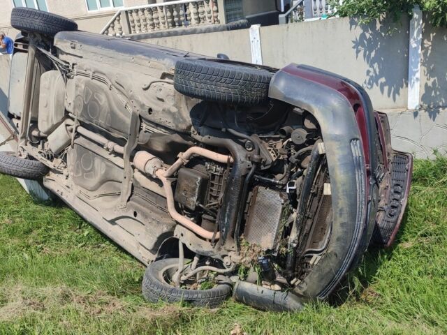 Красный Ауди 100, объемом двигателя 2.7 л и пробегом 353 тыс. км за 693 $, фото 6 на Automoto.ua