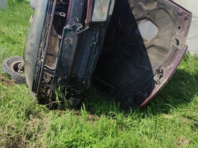 Красный Ауди 100, объемом двигателя 2.6 л и пробегом 353 тыс. км за 754 $, фото 2 на Automoto.ua