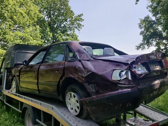 Красный Ауди 100, объемом двигателя 2.7 л и пробегом 353 тыс. км за 754 $, фото 3 на Automoto.ua