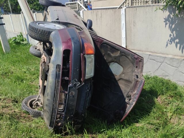 Красный Ауди 100, объемом двигателя 2.7 л и пробегом 353 тыс. км за 754 $, фото 4 на Automoto.ua