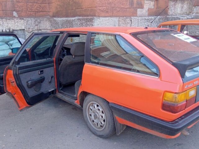 Красный Ауди 100, объемом двигателя 2.3 л и пробегом 300 тыс. км за 1664 $, фото 3 на Automoto.ua
