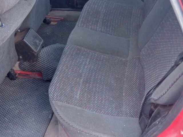 Красный Ауди 100, объемом двигателя 2.3 л и пробегом 300 тыс. км за 1664 $, фото 6 на Automoto.ua