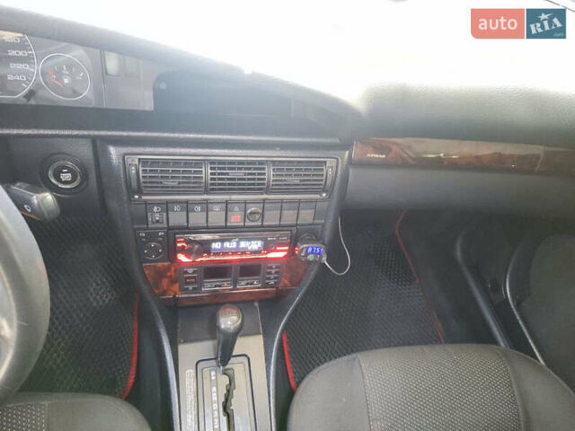 Красный Ауди 100, объемом двигателя 2.5 л и пробегом 550 тыс. км за 4000 $, фото 7 на Automoto.ua