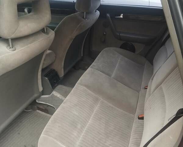 Красный Ауди 100, объемом двигателя 2.6 л и пробегом 380 тыс. км за 3300 $, фото 4 на Automoto.ua