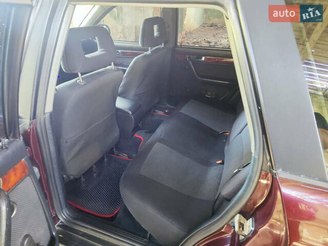 Красный Ауди 100, объемом двигателя 2.5 л и пробегом 550 тыс. км за 4000 $, фото 6 на Automoto.ua