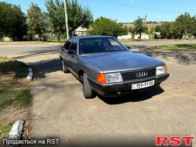 Ауди 100, объемом двигателя 1.8 л и пробегом 280 тыс. км за 1450 $, фото 4 на Automoto.ua