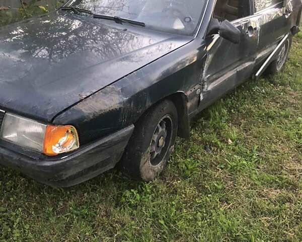 Ауди 100, объемом двигателя 2 л и пробегом 200 тыс. км за 700 $, фото 1 на Automoto.ua