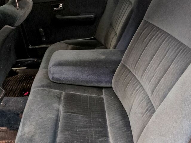 Ауди 100, объемом двигателя 2 л и пробегом 263 тыс. км за 1600 $, фото 2 на Automoto.ua
