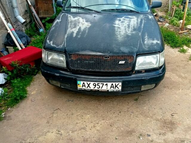 Ауди 100, объемом двигателя 2.8 л и пробегом 33 тыс. км за 2200 $, фото 5 на Automoto.ua