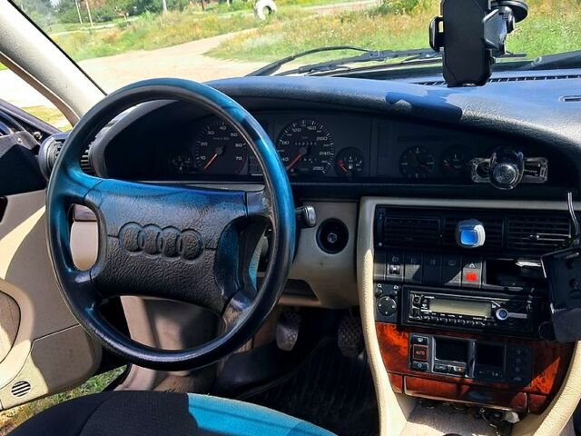 Ауди 100, объемом двигателя 2.6 л и пробегом 310 тыс. км за 3200 $, фото 6 на Automoto.ua