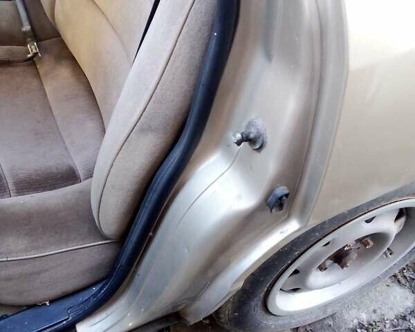 Жовтий Ауді 100, об'ємом двигуна 2 л та пробігом 400 тис. км за 1300 $, фото 19 на Automoto.ua