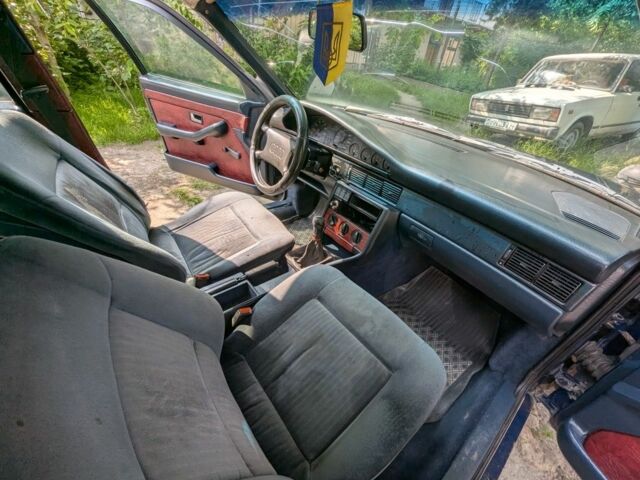 Сірий Ауді 100, об'ємом двигуна 0 л та пробігом 402 тис. км за 1500 $, фото 12 на Automoto.ua