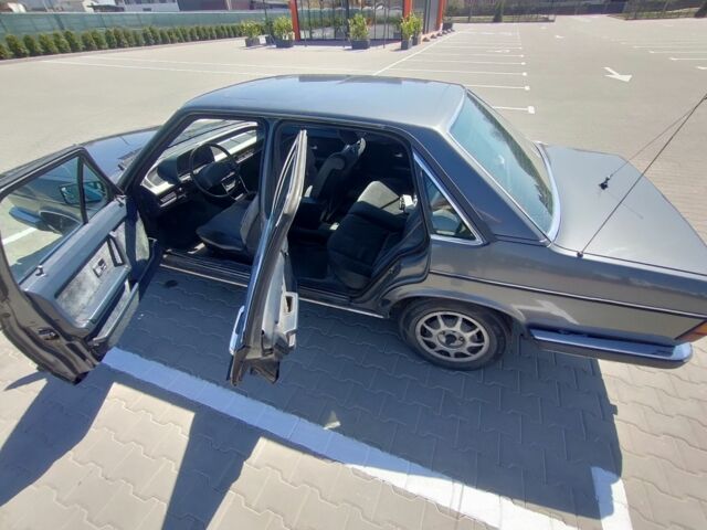 Серый Ауди 100, объемом двигателя 2 л и пробегом 522 тыс. км за 2500 $, фото 6 на Automoto.ua